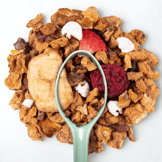 Sachet 200g infusion bio Doux Doudou, mélange de fruits rouges et vanille sans théine pour une boisson réconfortante.